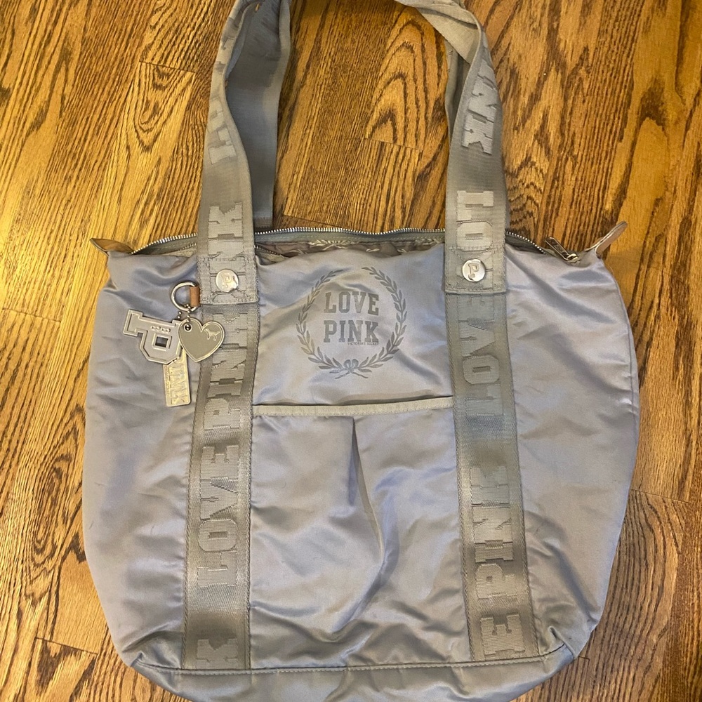Victoria’s Secret Pink brand bag in grey